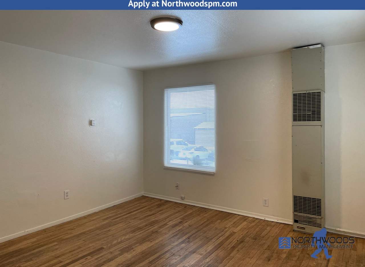 Nice 1 Bedroom 1 Bath Upstairs Apartment