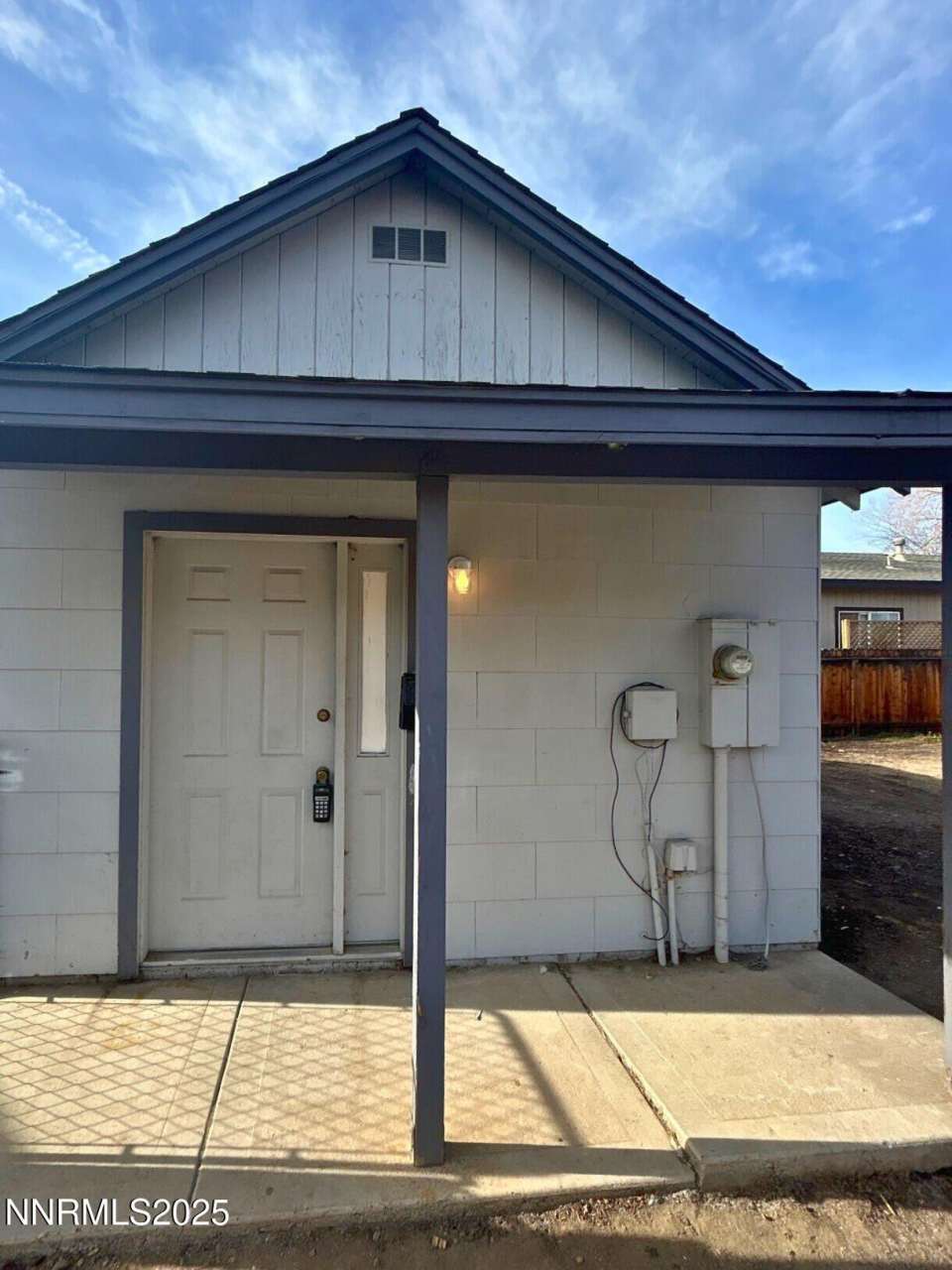 1058 G Street unit: 1/2