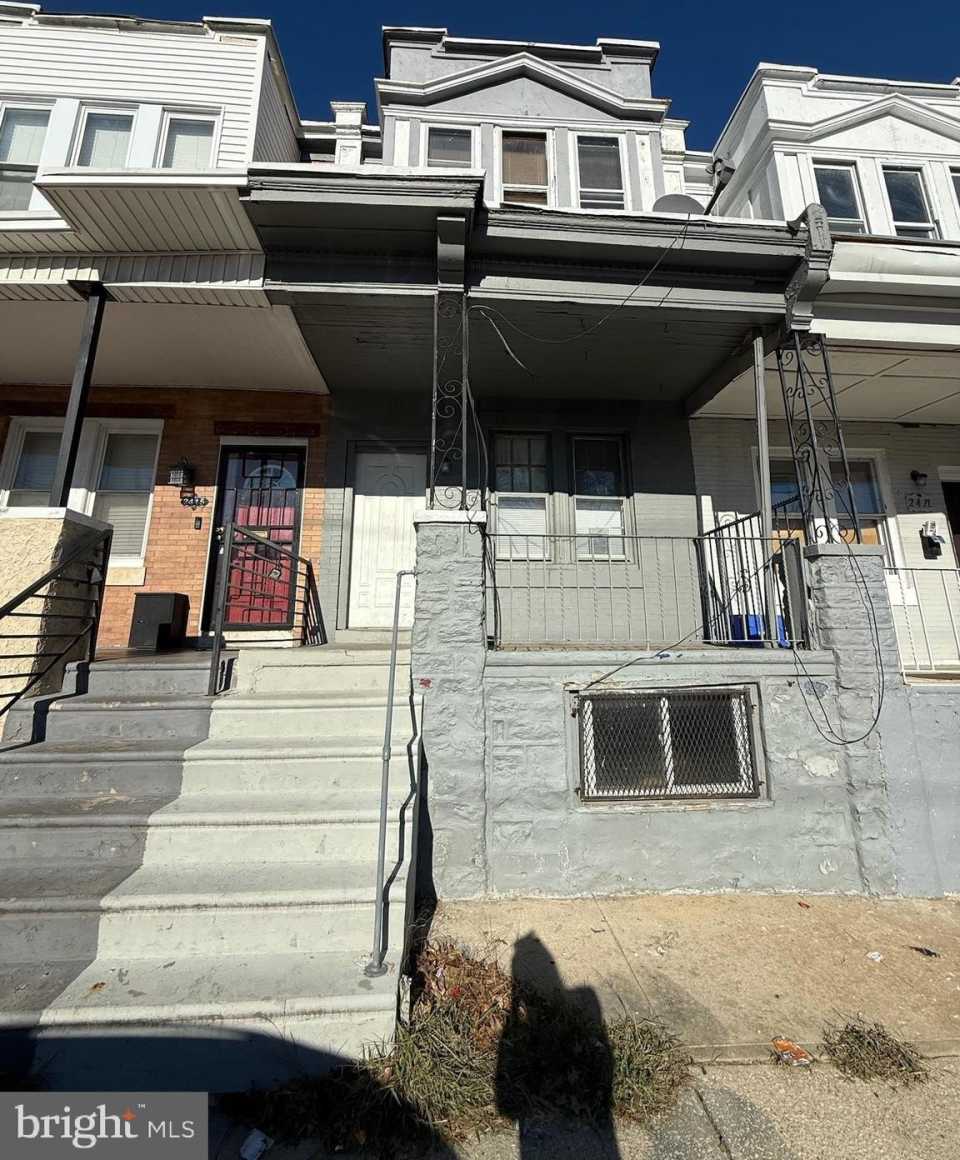 2413 W INDIANA Avenue