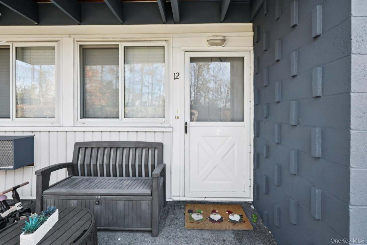 4 Wyndover Woods Lane unit: 12