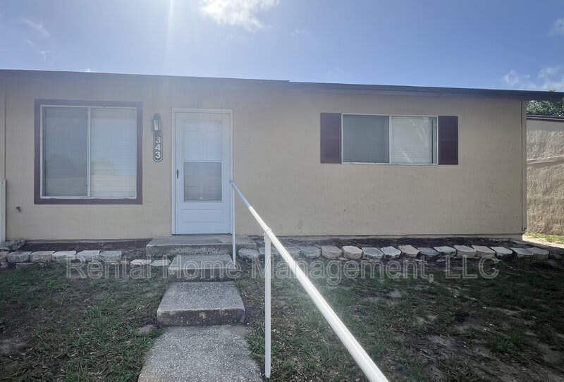 343 E Rosewood Lane