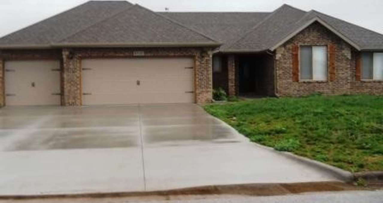 Beautiful 4 bedroom house in Battlefield!