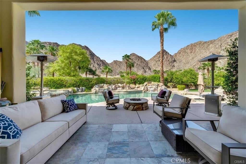 47855 White Fox Court