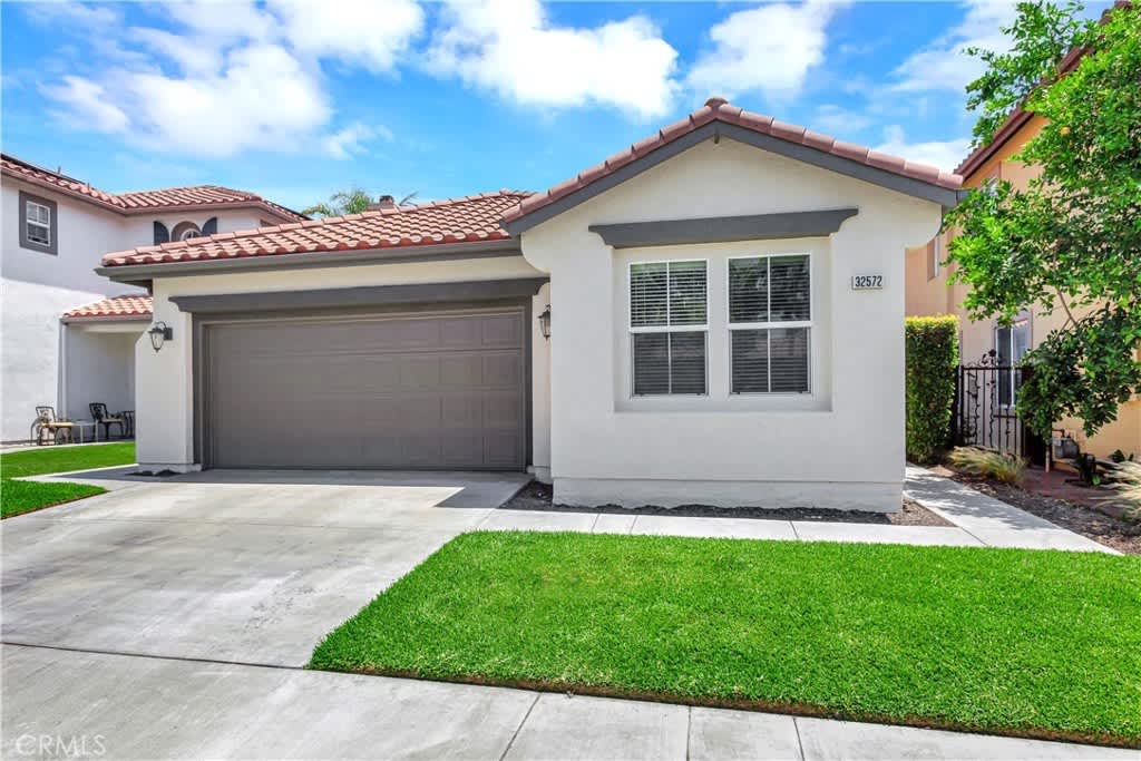 32572 Via Los Santos