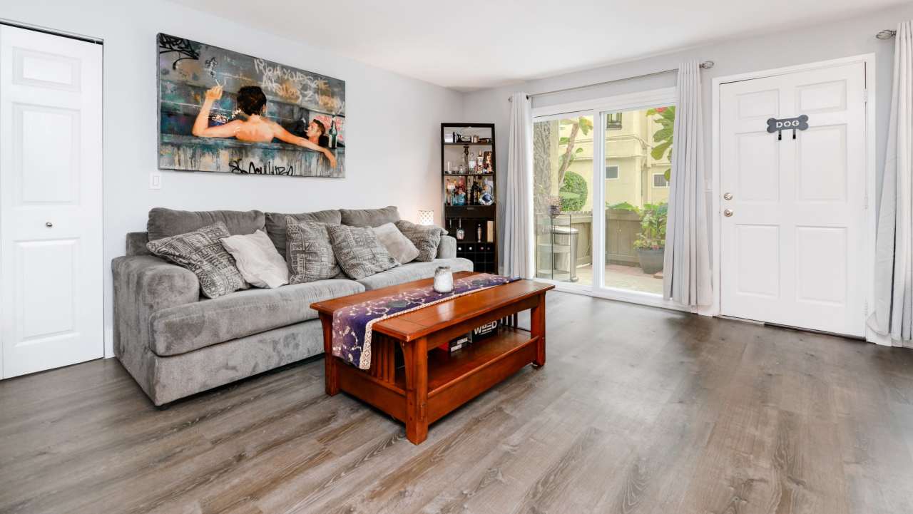 2850 Reynard Way - 1