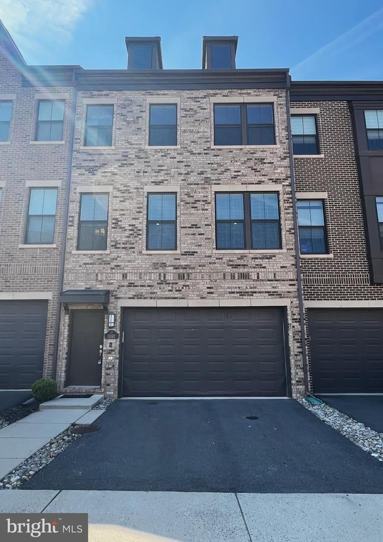 3092 ALAN SHEPARD ST