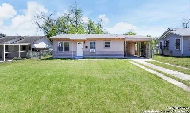 228 Prestwick Blvd