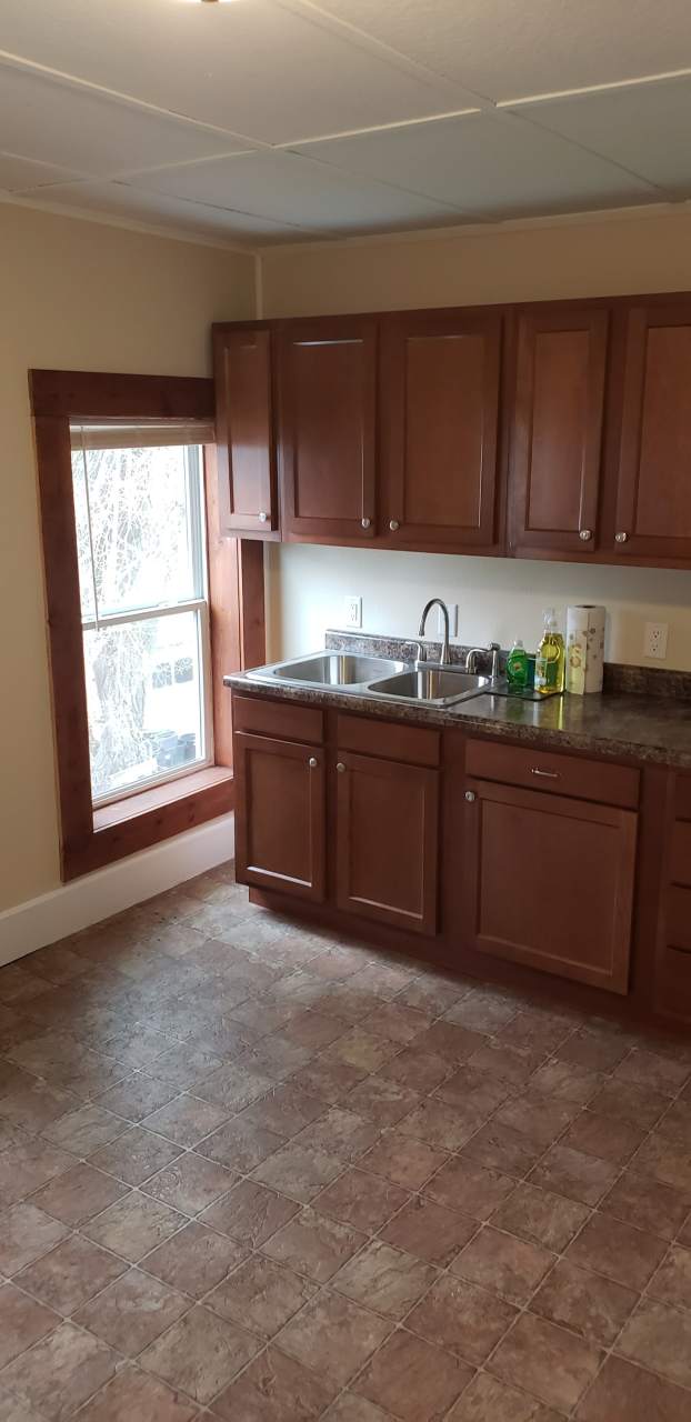 330 1/2  W. La Crosse St. - Upper