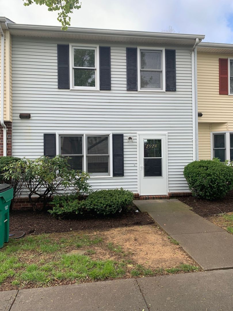 3 Bedroom 2.5 Bath Townhouse