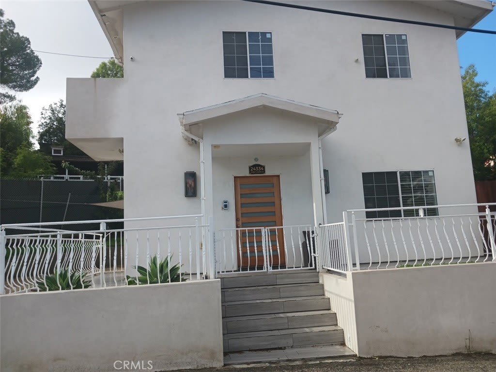 24334 CRESTLAWN Street