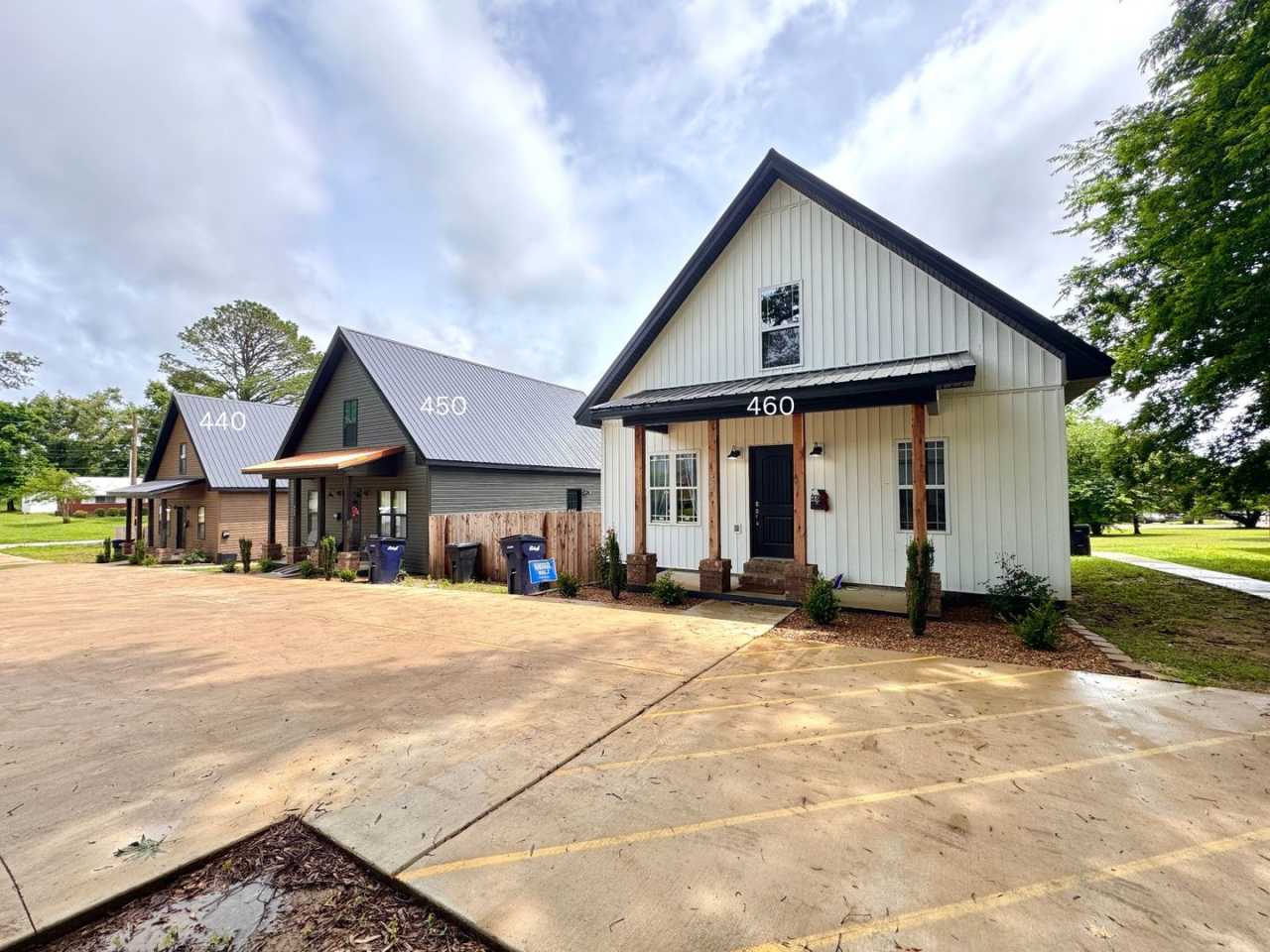 3 Bedroom • 2 Bath Duplex on 23rd Street!