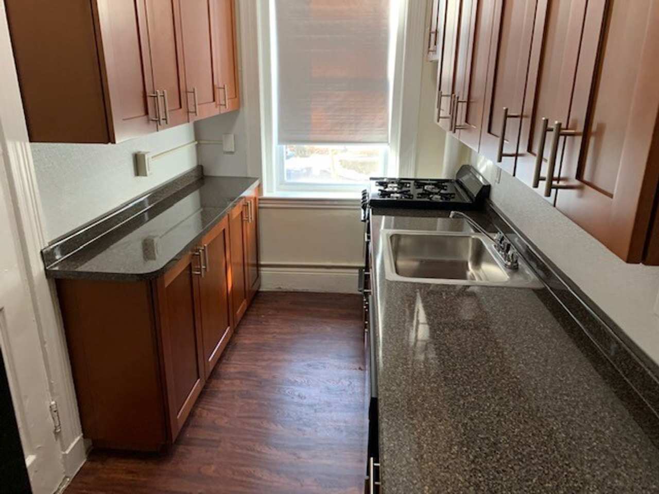 Huge 2 bed unit with the landlord paying the broker's fee for 9/1!!