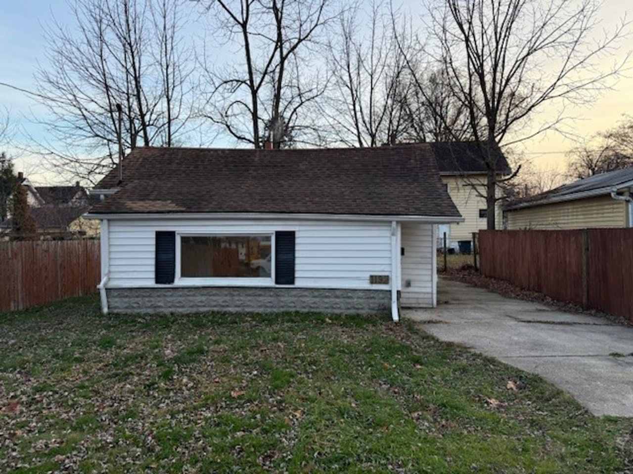 Fully Renovated 1 Bedroom Bungalow for Rent