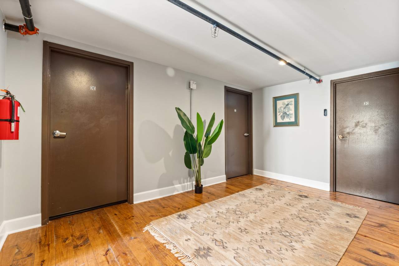 558 Saint Francis St Apt 3E