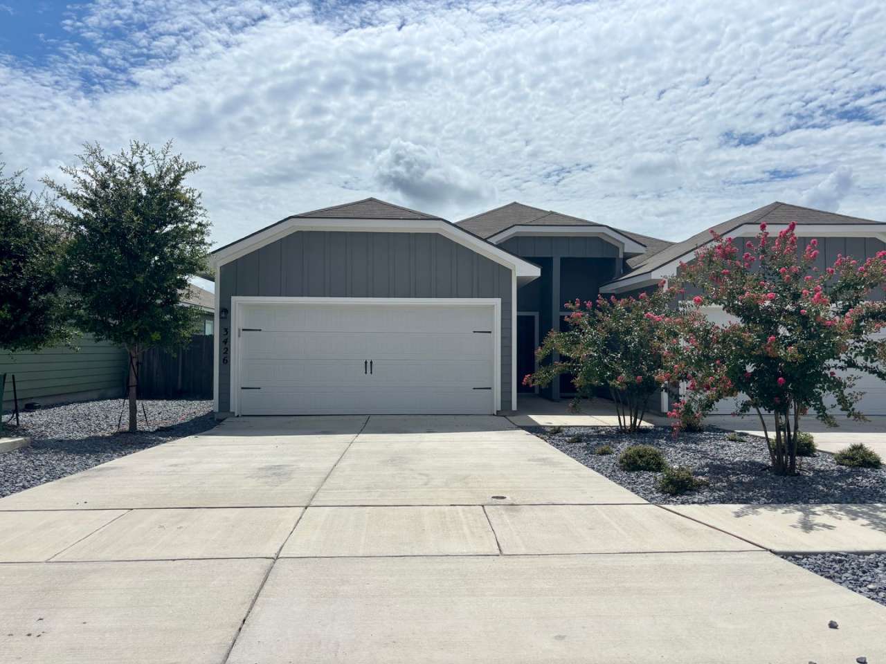 Luxury Duplex 3/2 in Seguin