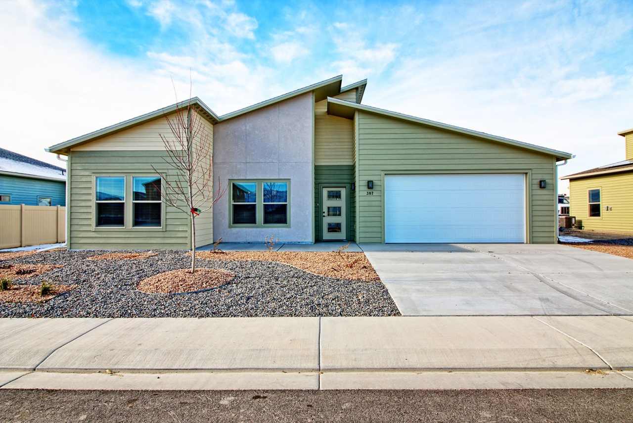 Beautiful Brand-New 3 Bedroom Home Near the Colorado River  Trail System