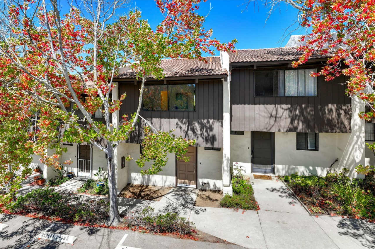 The Highlands-Unfurnished 2 bdrm Condo-Avail Now!