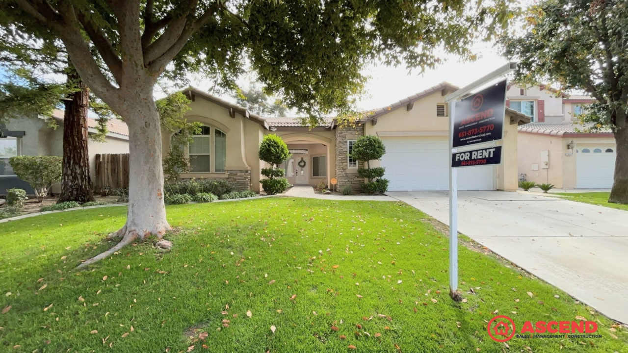 Beautiful Home Located In The Southwest!