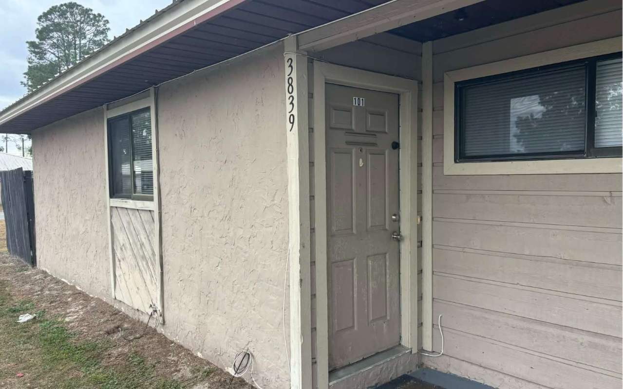 3875 NW HUNTSBORO APT 101