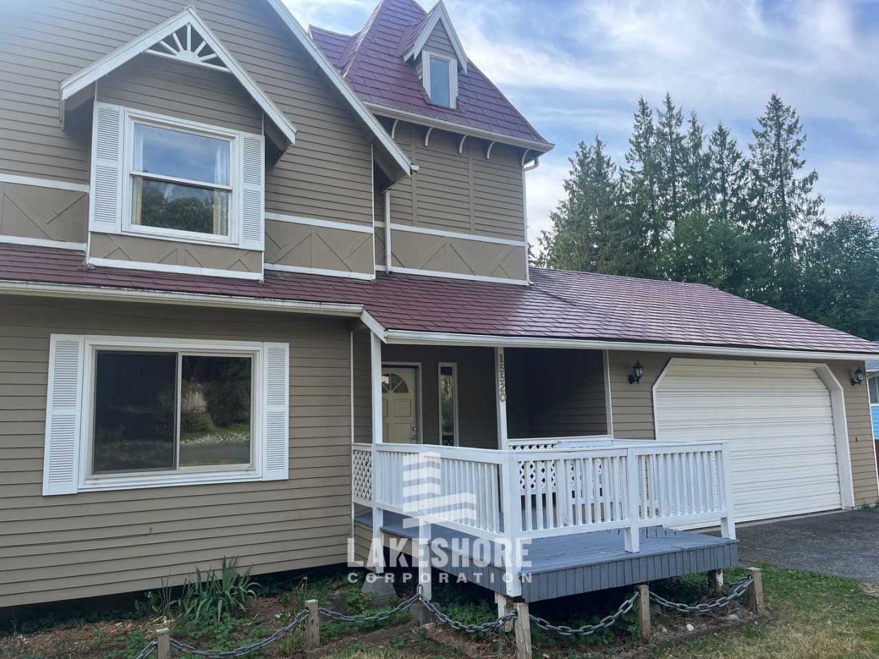 Spacious 4 Bed 3 Bath Lynnwood Home w/ Full Attached Mother-In-Law Unit!