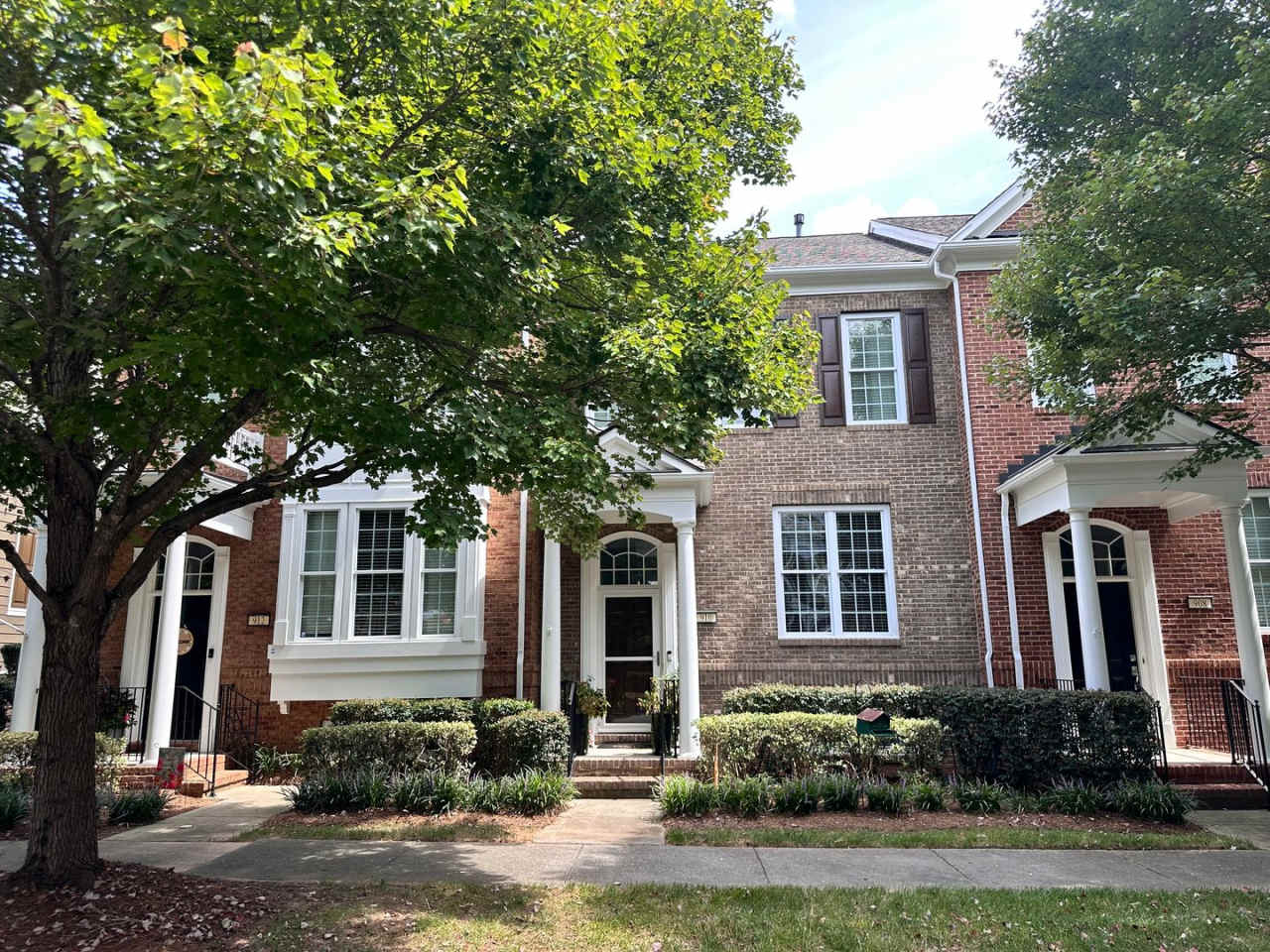 Exclusively Offered by Muse Realty Rentals, LLC