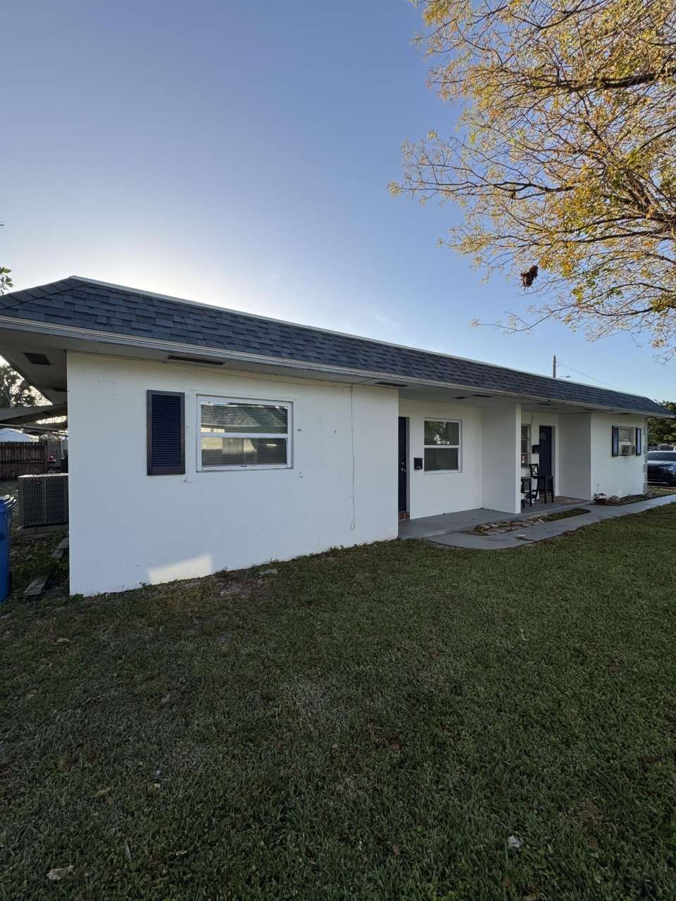 706 W Mango Street