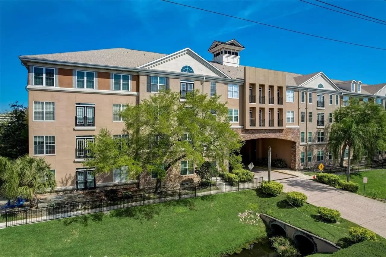 4221 W Spruce St Apt 2420