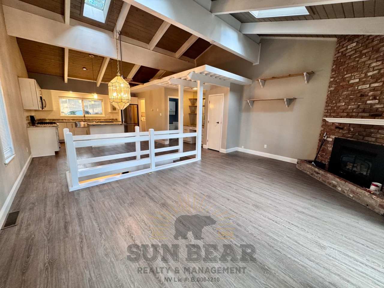 3 Bedroom! Dog Friendly!