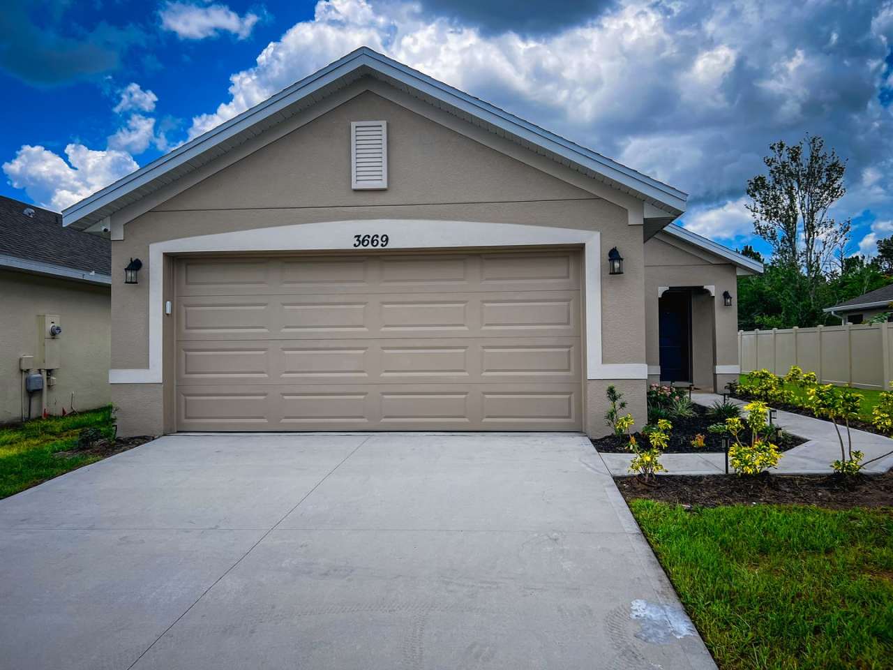 Beautiful 3 Bedroom Home with Pond View  No Rear Neighbors