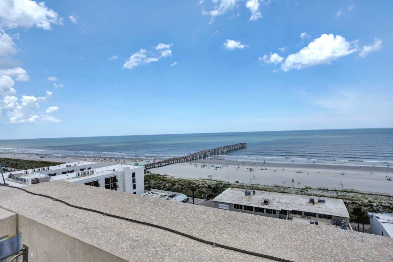 Live the Metropolitan Lifestyle