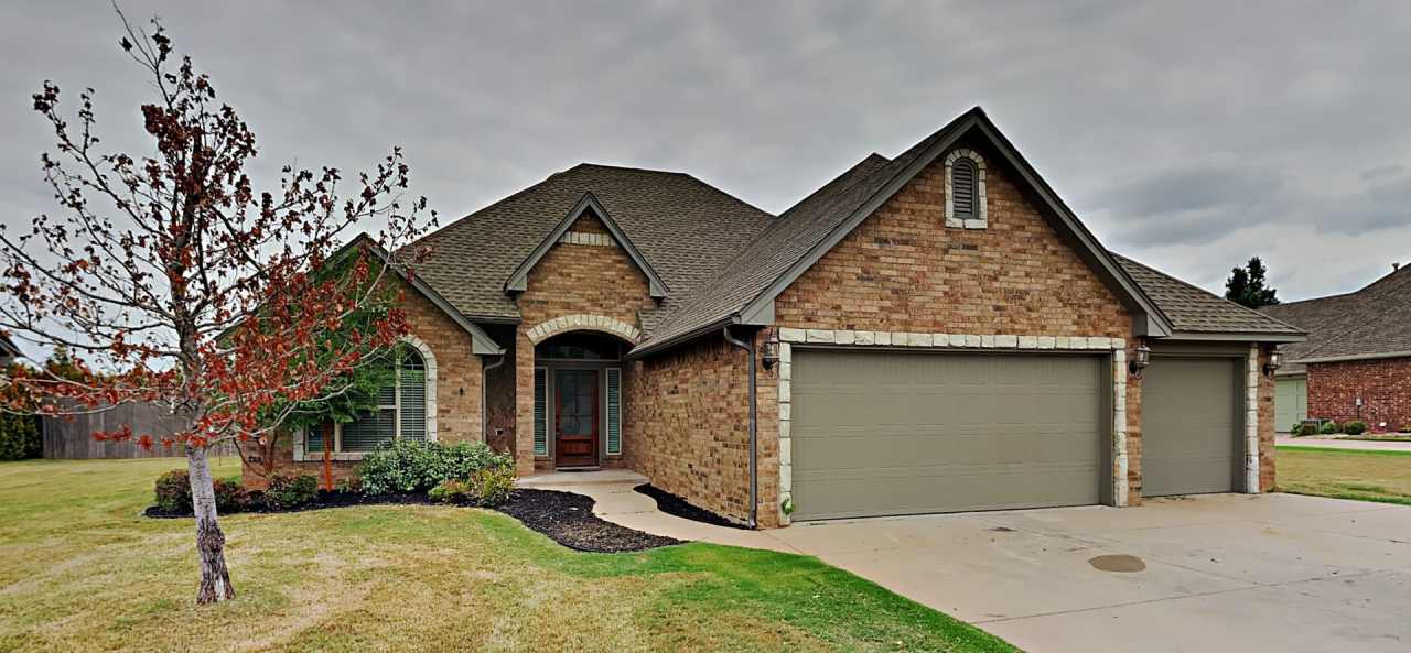 4 Bedroom 2.5 Bath Home With Bonus Room and Storm Shelter In Mustang Schools