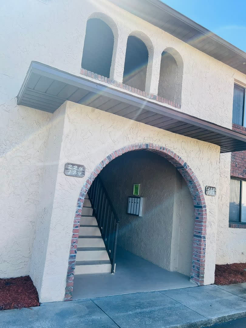 2/2 Condo in Melbourne for Rent!