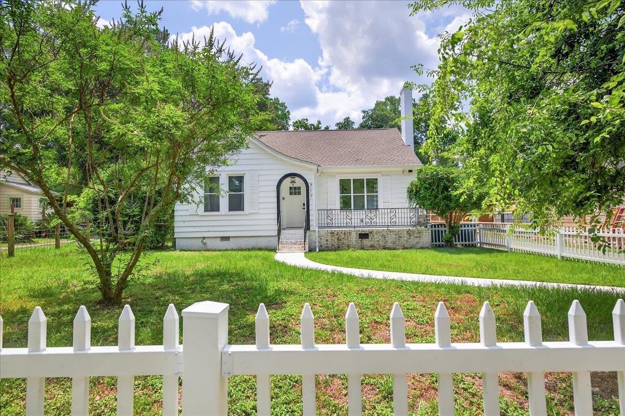 717 E Tennessee Street