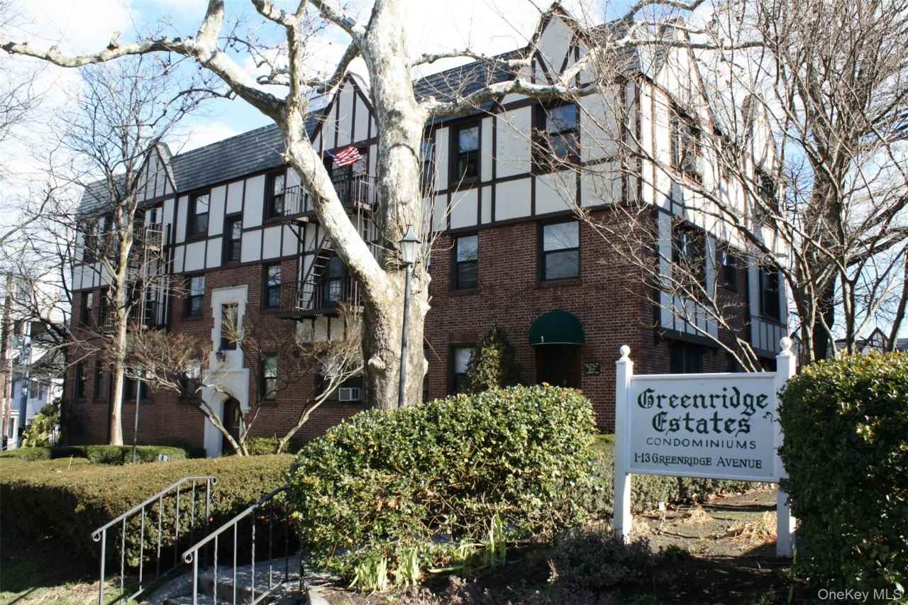 11 Greenridge Avenue