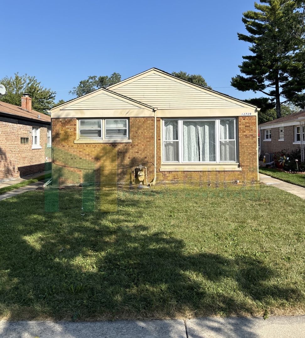 Beautifully Updated 3-Bed Home on a Quiet Block – Move-In Ready!