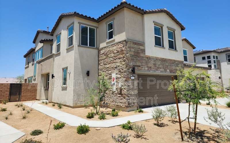 43193 Passagio Lago Way