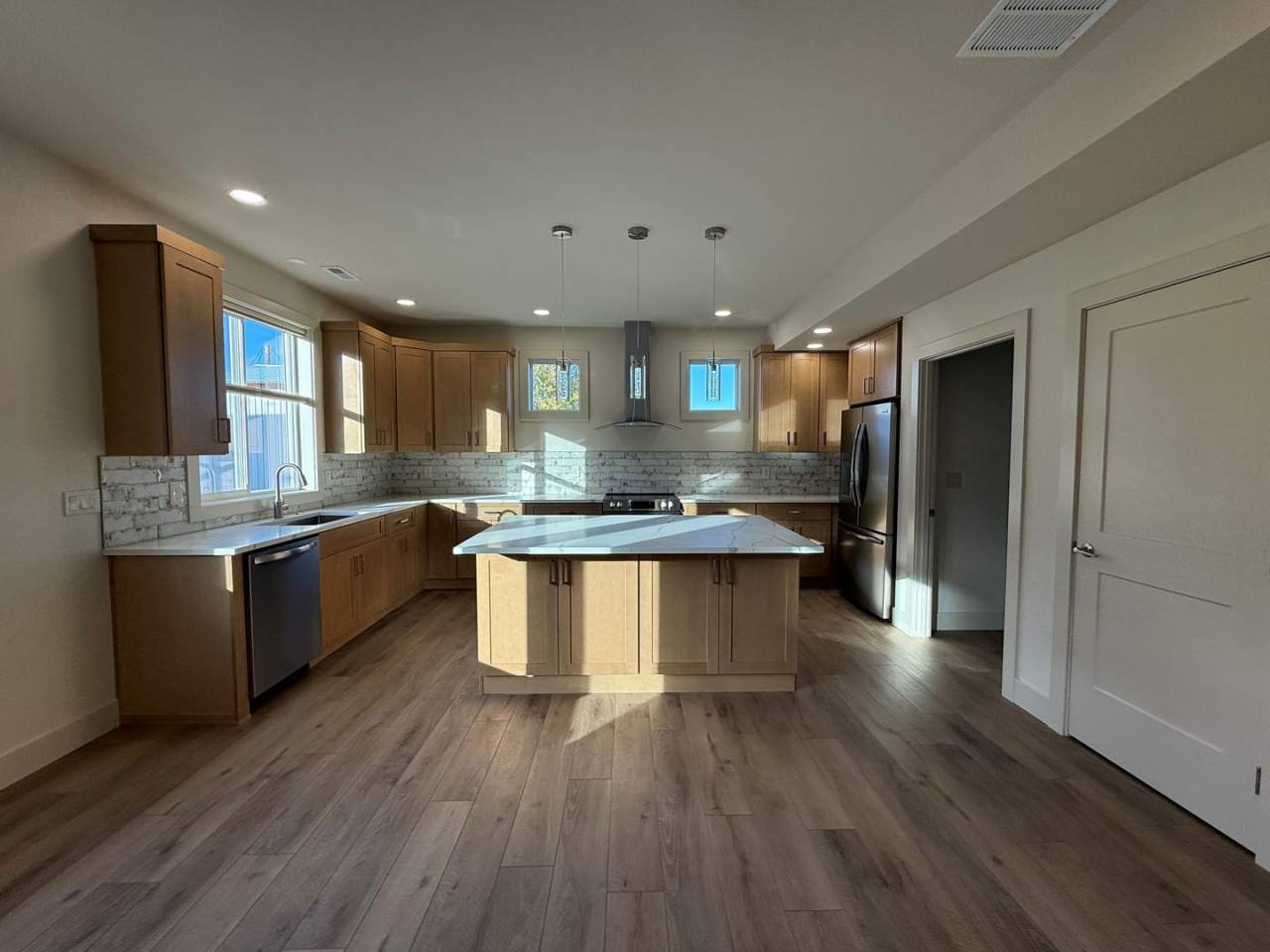 Now renting brand-new 3 bedroom, one study/Den, 2.5 bathroom House