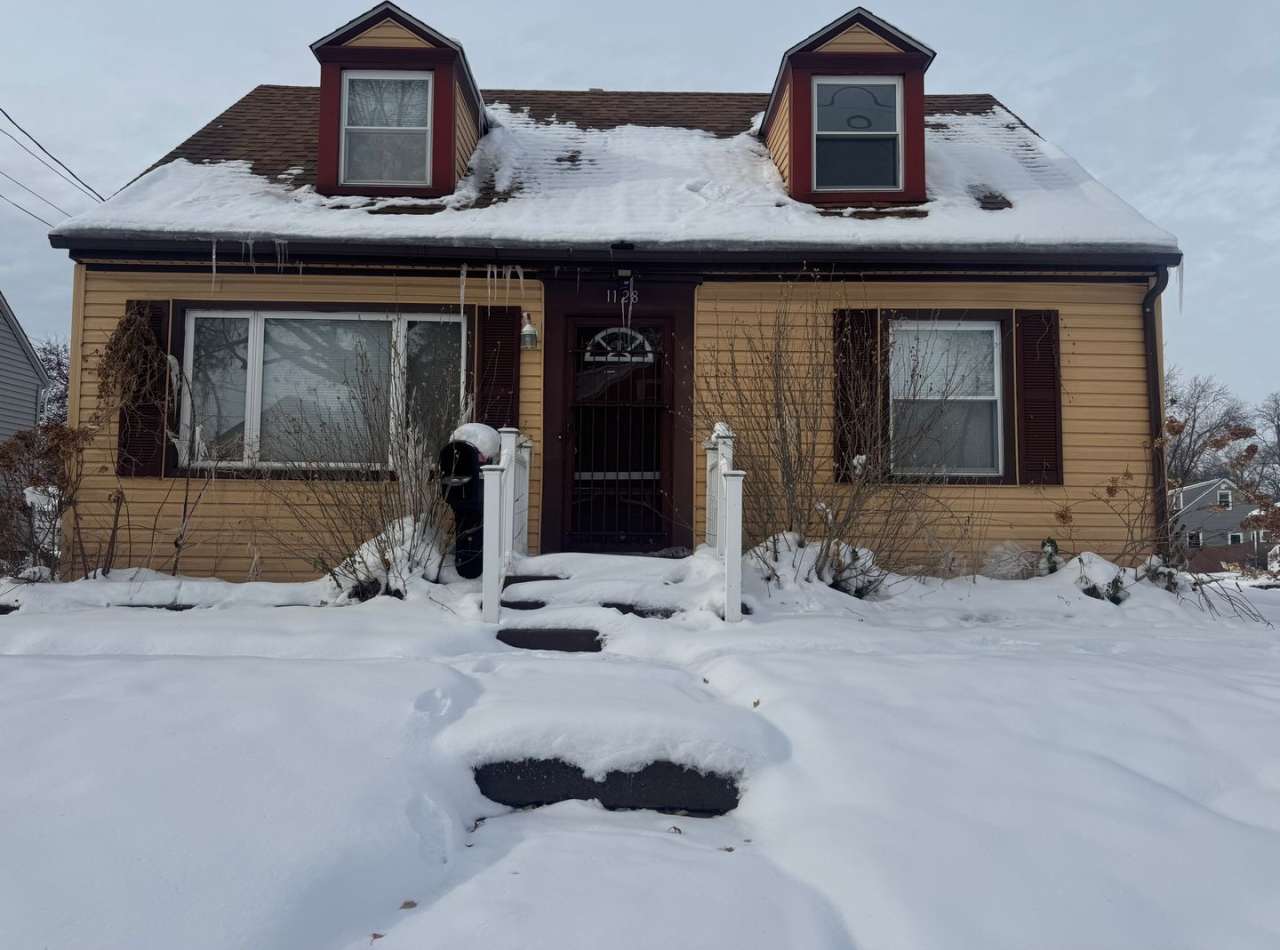 3 Bedroom 2 Bath house in Bettendorf