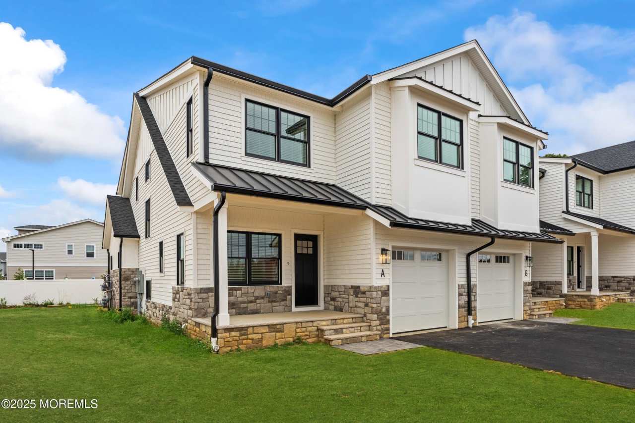 215 Brighton Avenue unit: D