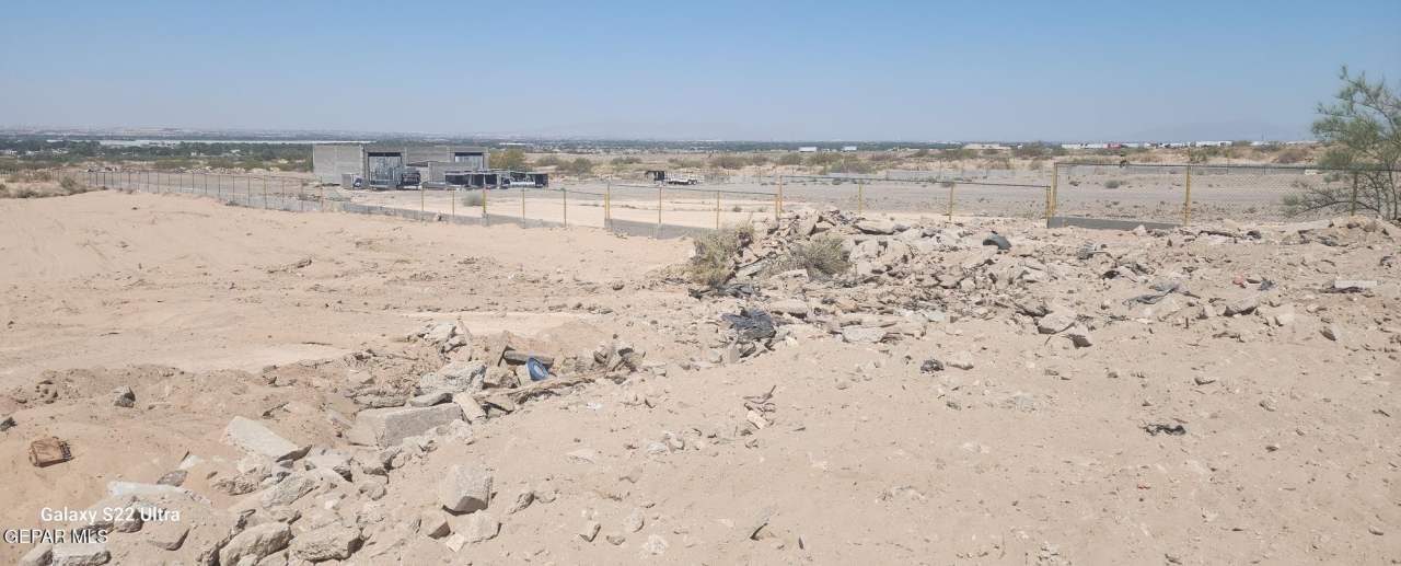 12660 E Gateway Boulevard