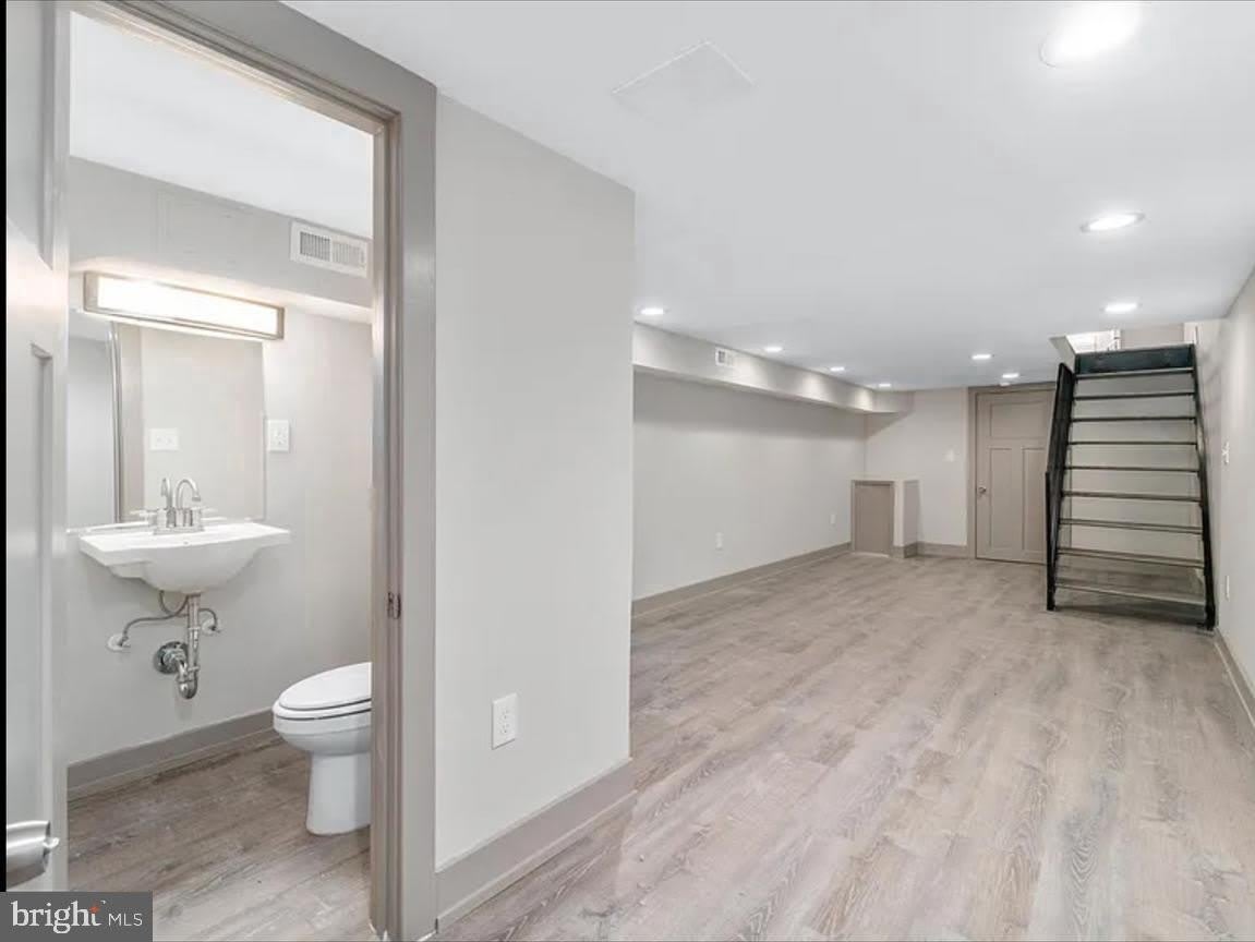 3913 MOUNT PLEASANT Avenue