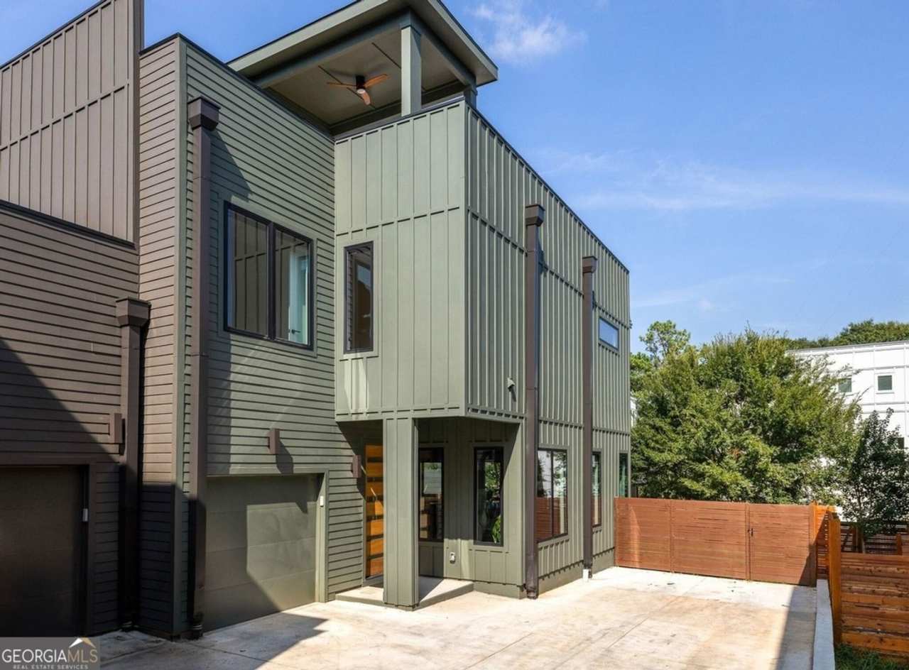Modern 3BR Home with Rooftop in Atlanta