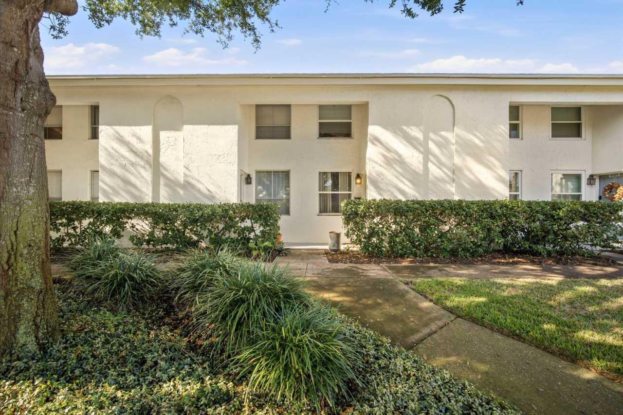 Charming 2-Bedroom Townhome in South Tampa
