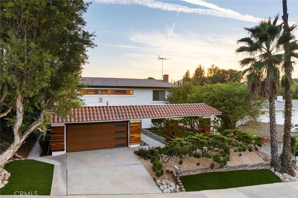 7385 Darnoch Way