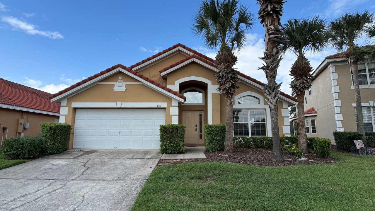 “Limited Time only – Sign a lease on or before November 30, 2025, and receive 50% off your second month’s rent! Move-In Ready Fully Furnished! Resort-Style Living in Guard-Gated Community! Lawn Care  Pool Maintenance, Basic Cable  Wif