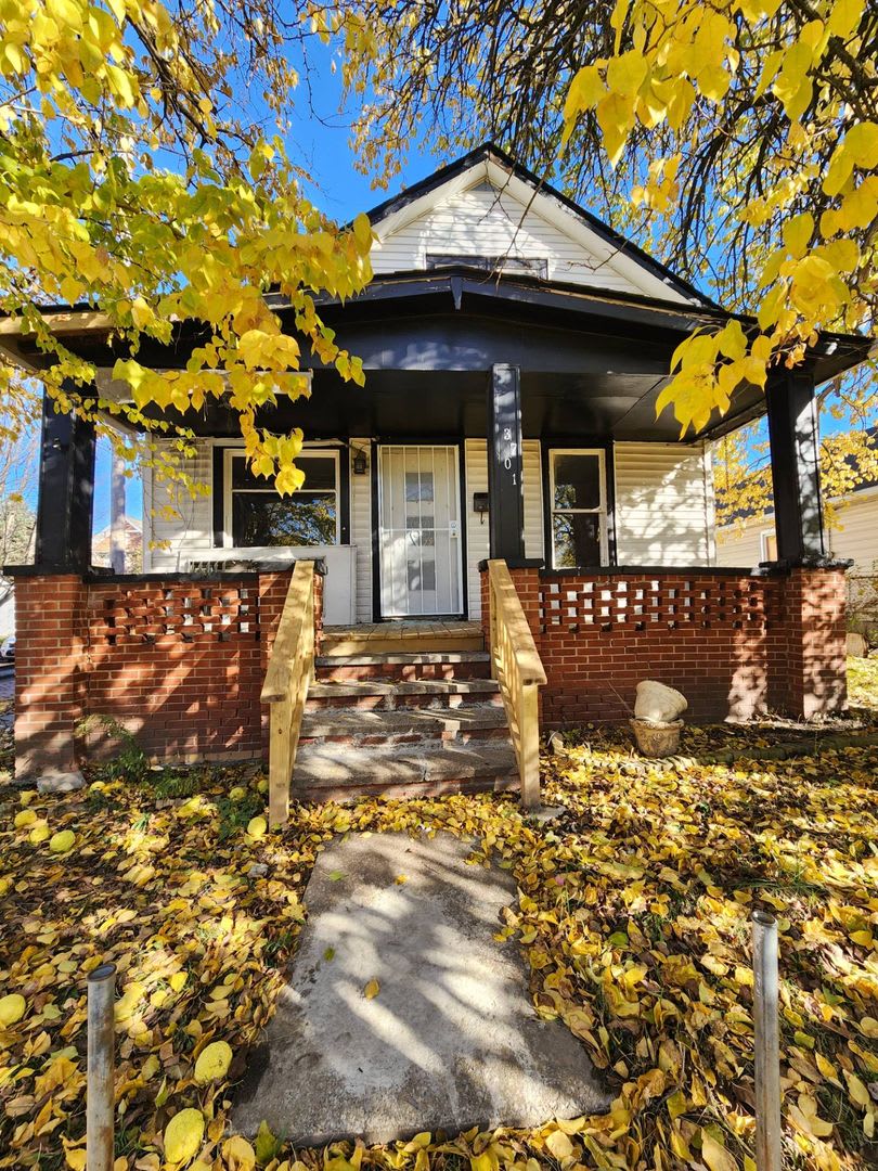 Charming 4-Bedroom Property in Prime Location