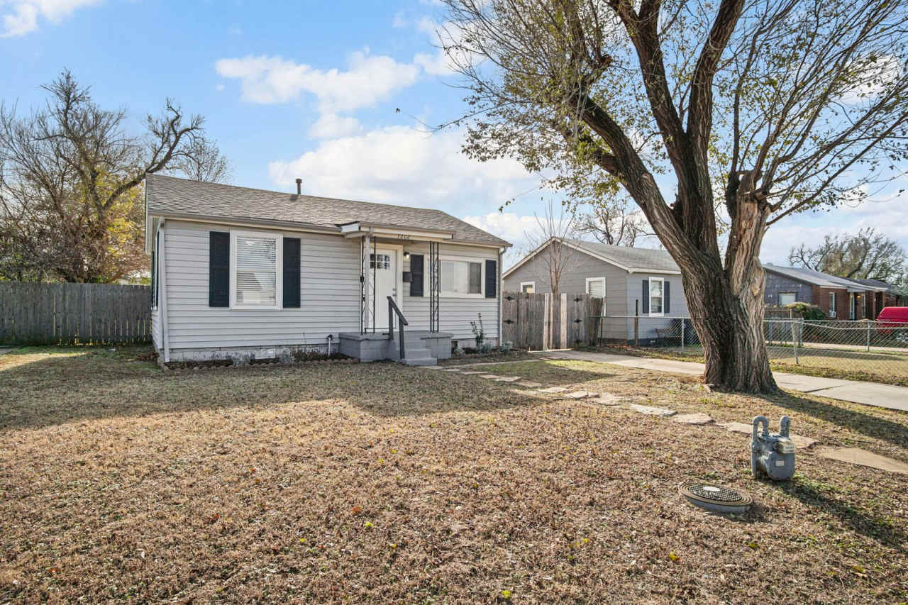 UPDATED 2bed 1bath in Bethany