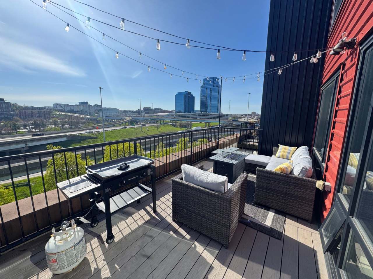 Desirable Union Square Corner Penthouse!