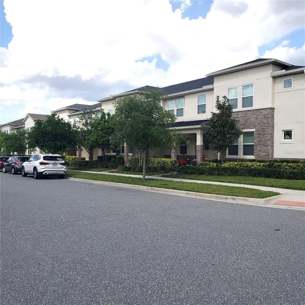 8085 GLENLLOYD AVENUE