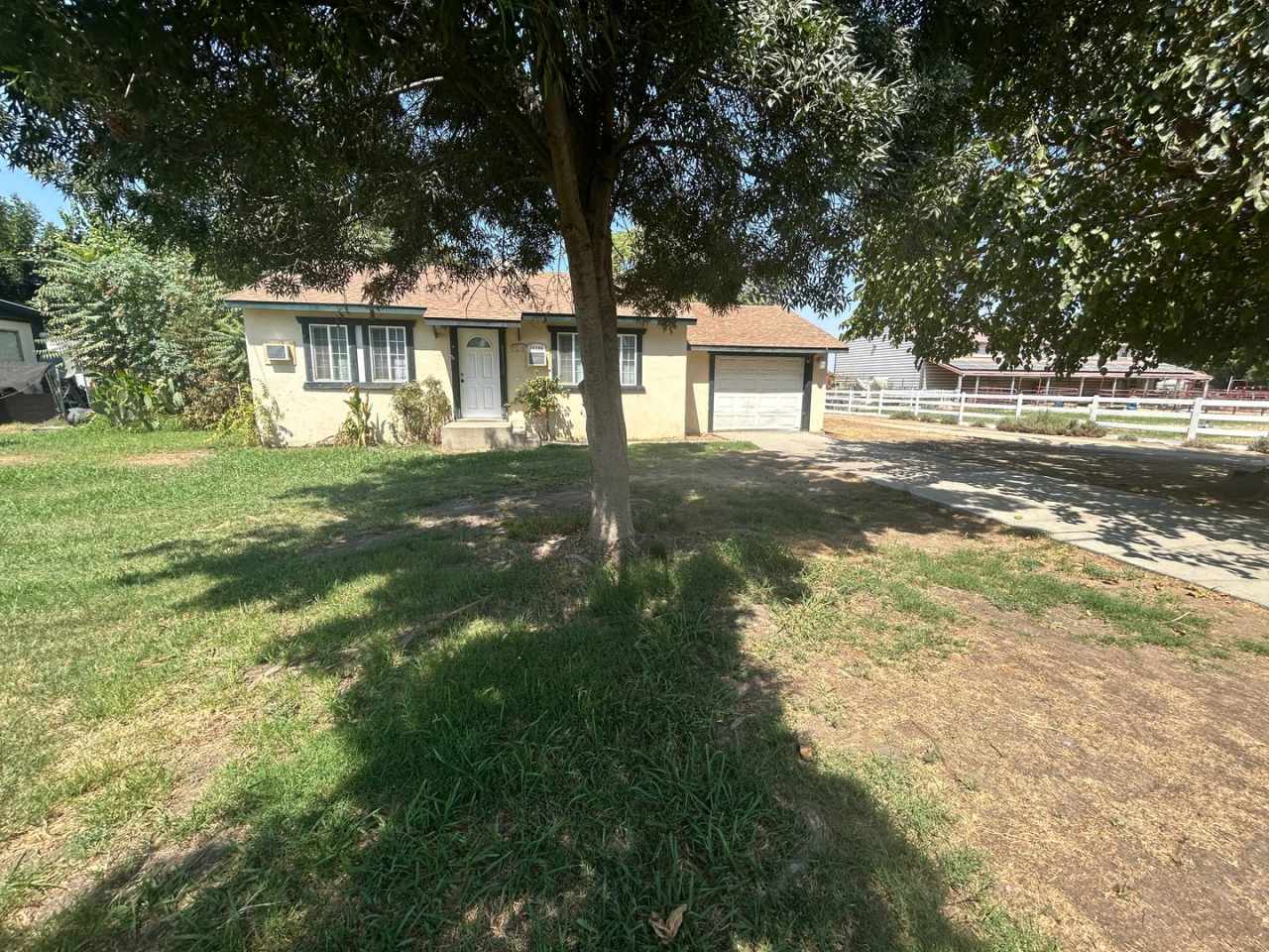 Charming 2 bedroom in the Heart of Armona